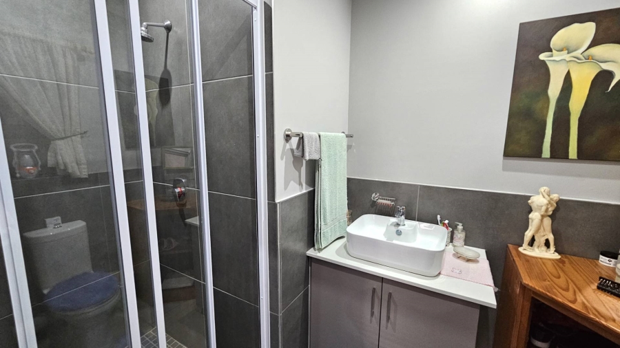 2 Bedroom Property for Sale in Ifafi North West
